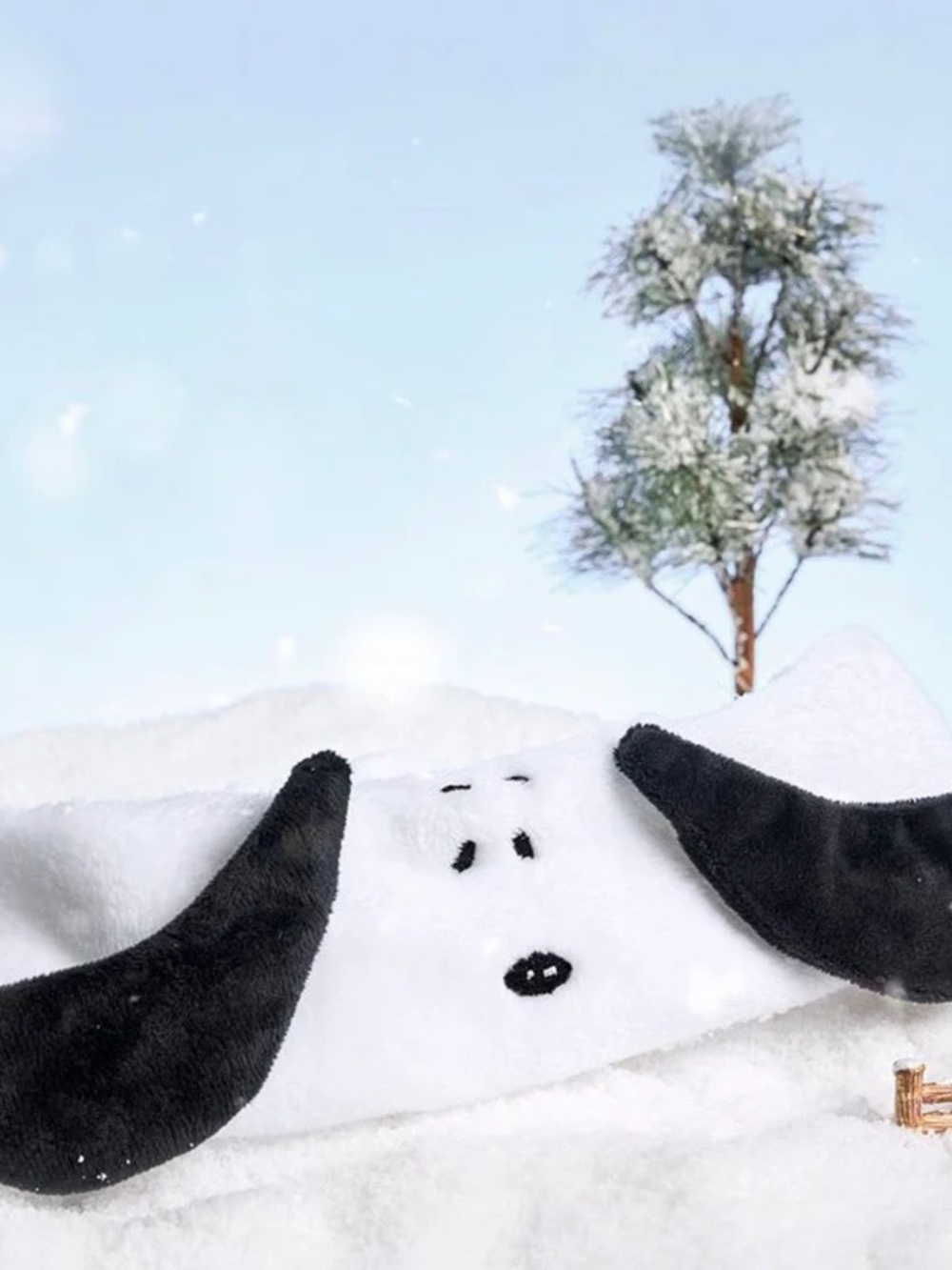 THE CREME SHOP X PEANUTS - COOL & COZY - PLUSHIE SPA HEADBAND (Snoopy)